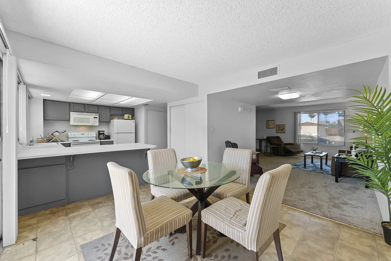 1610 E Baker Dr #4 - Photo 2 of 15