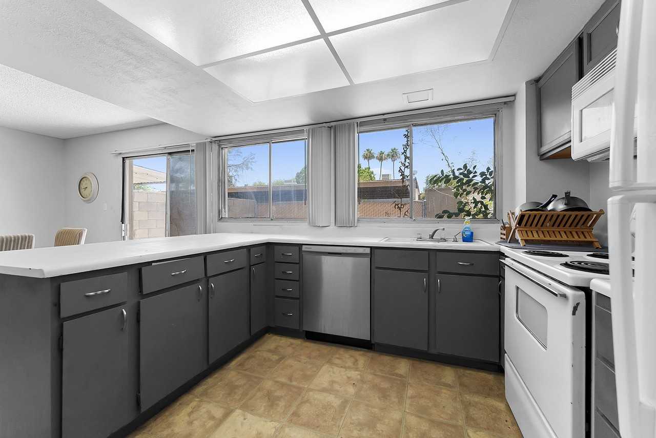 1610 E Baker Dr #4 - Photo 7 of 15