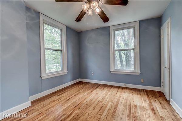 406 E 38th St - Photo 3 of 9