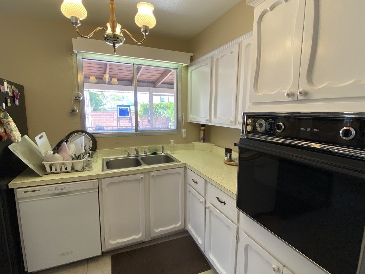 1043 E Loma Vista Dr #5 - Photo 6 of 18