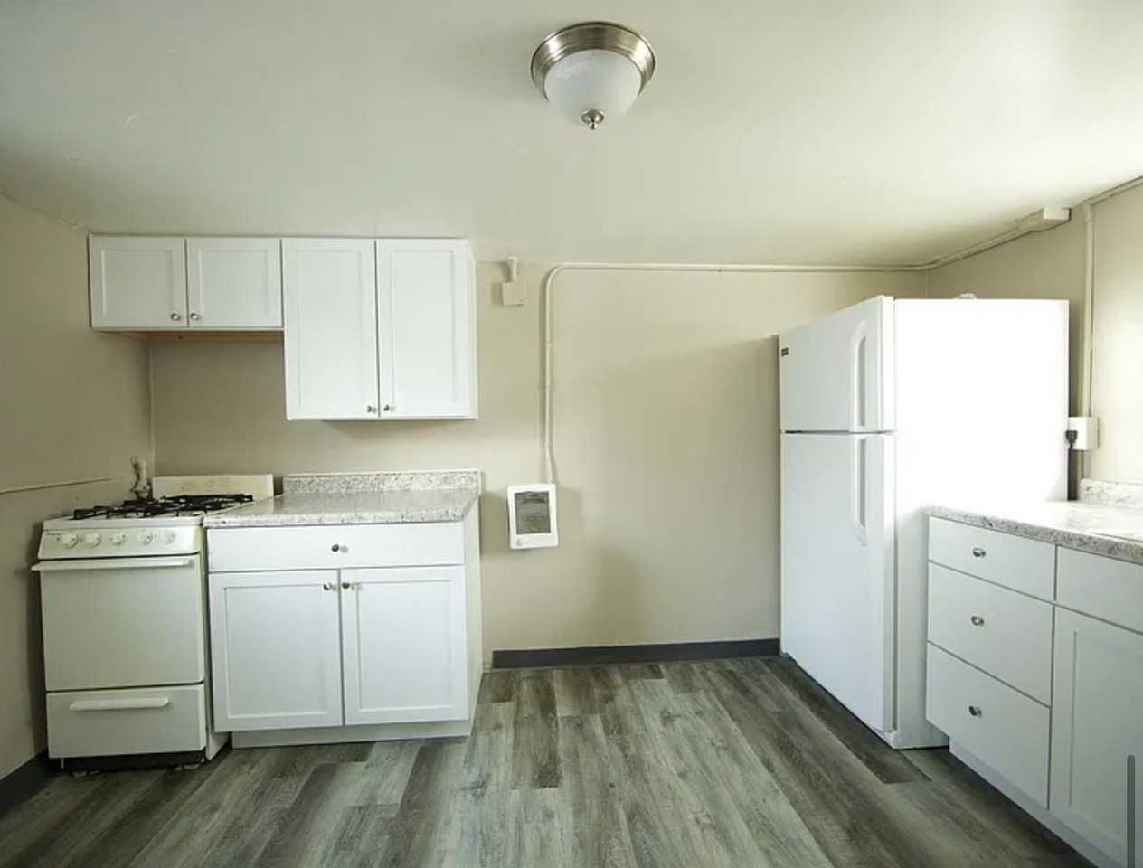 601 E 2nd Ave #4 - Photo 7 of 9