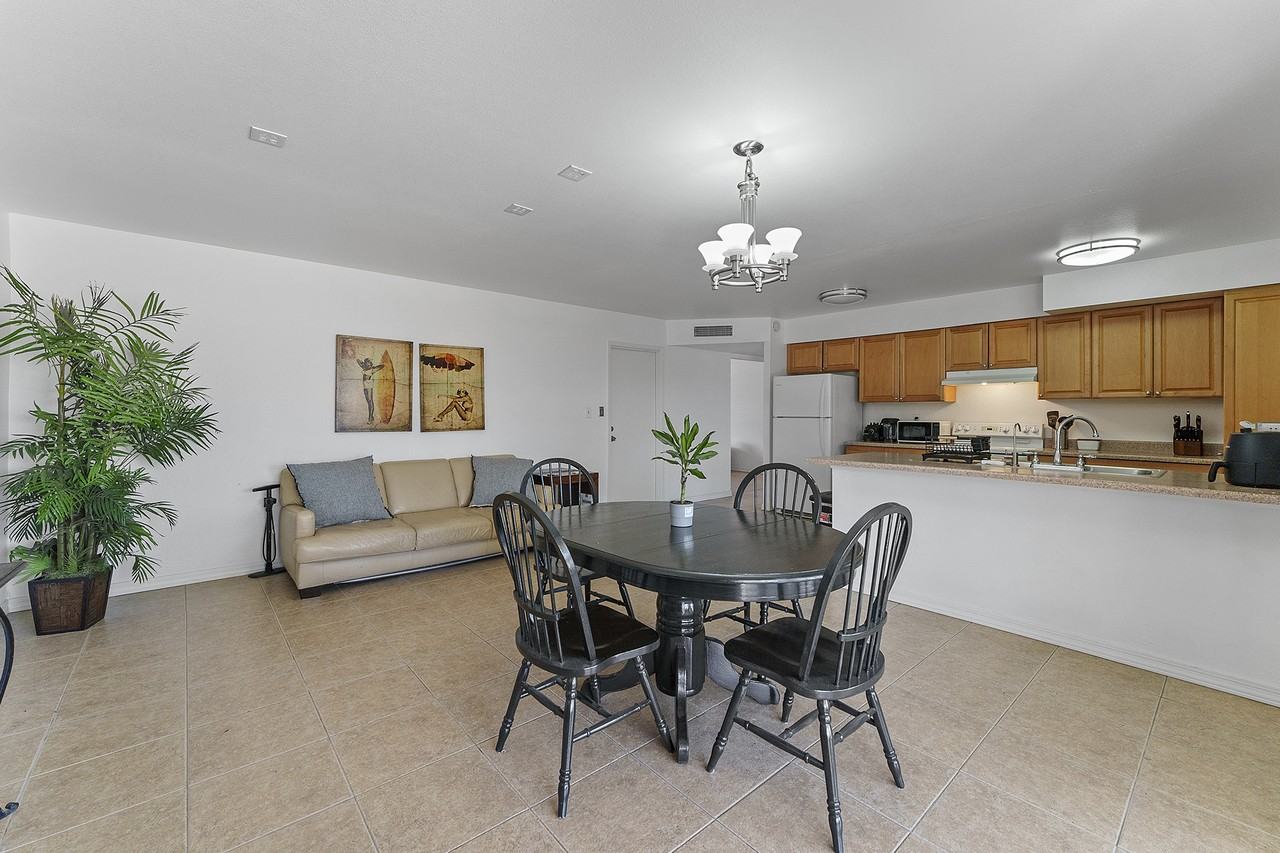 5409 S Hazelton Ln #1 - Photo 2 of 12