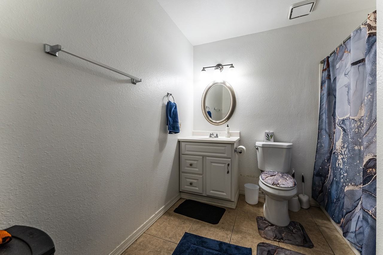 5409 S Hazelton Ln #1 - Photo 7 of 12