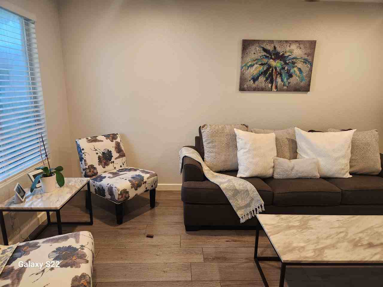 48207 Garbo Dr - Photo 3 of 36