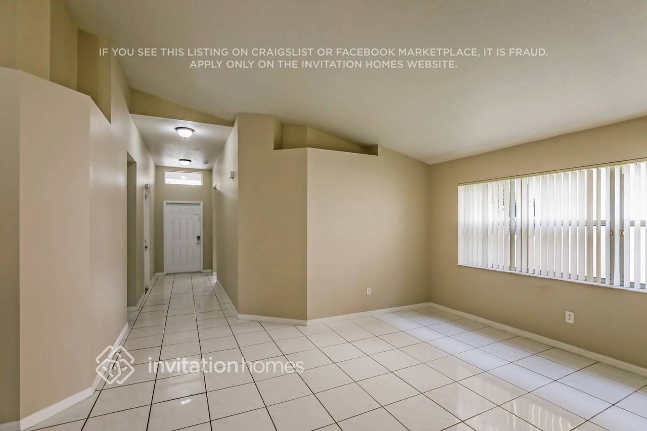 1365 Sw 106th Ave - Photo 3 of 17