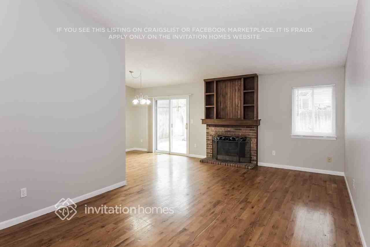 2125 S Elkhart St - Photo 4 of 15