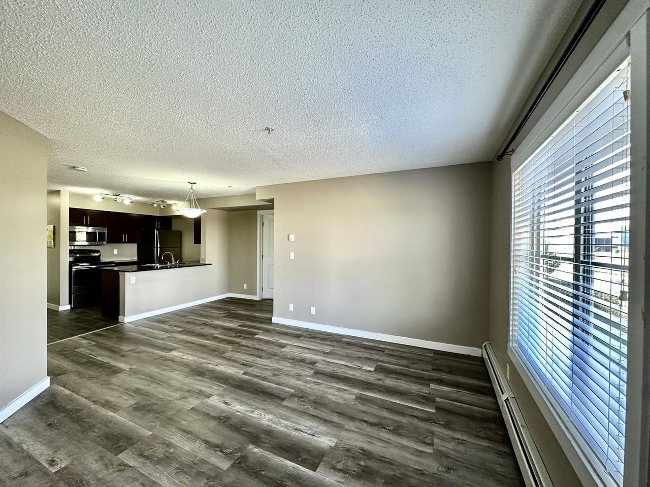 Spacious, Bright & Beautiful 3 Bedroom Condo in South Edmonton! - Photo 3 of 17
