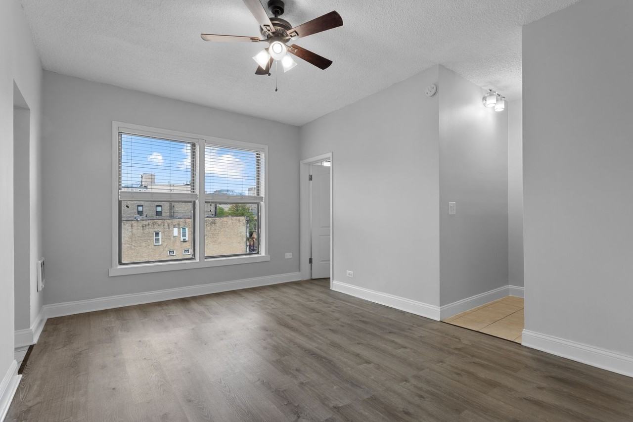 The Legacy HB at Clarendon Park - Photo 7 of 19