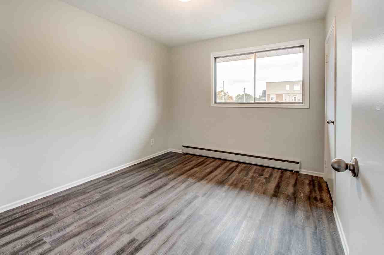 105 Dixon St #3 - Photo 7 of 21