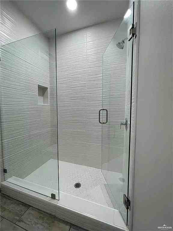 1327 W Garfield Ave - Photo 2 of 9