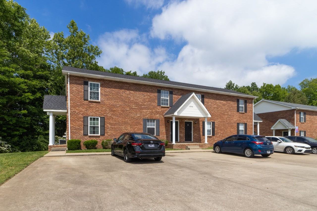 1711 Baltimore Dr. - Photo 7 of 30