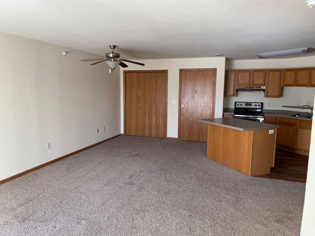Door Creek Apartments - Photo 6 of 11