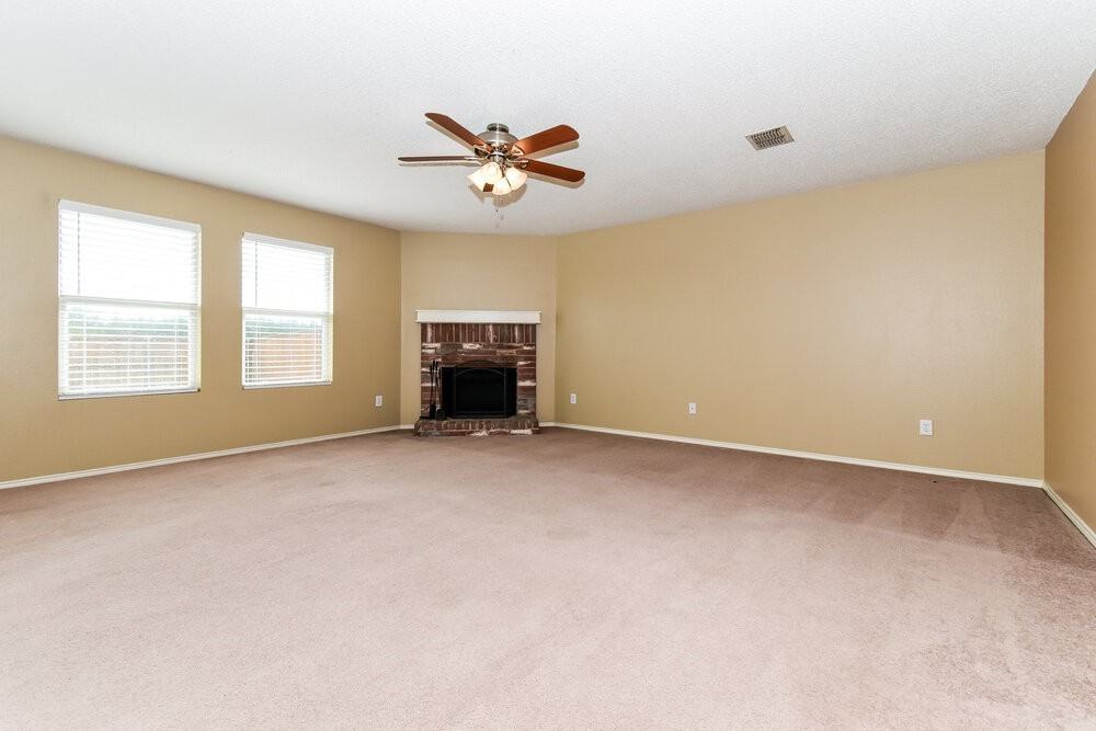 2519 Eastwood Drive - Photo 3 of 16