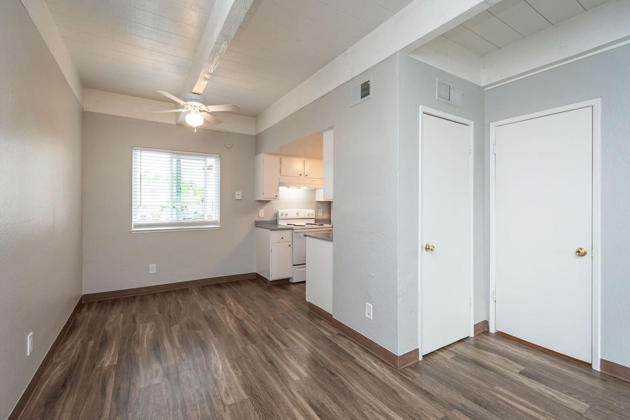 Hillsdale Village - Photo 5 of 35