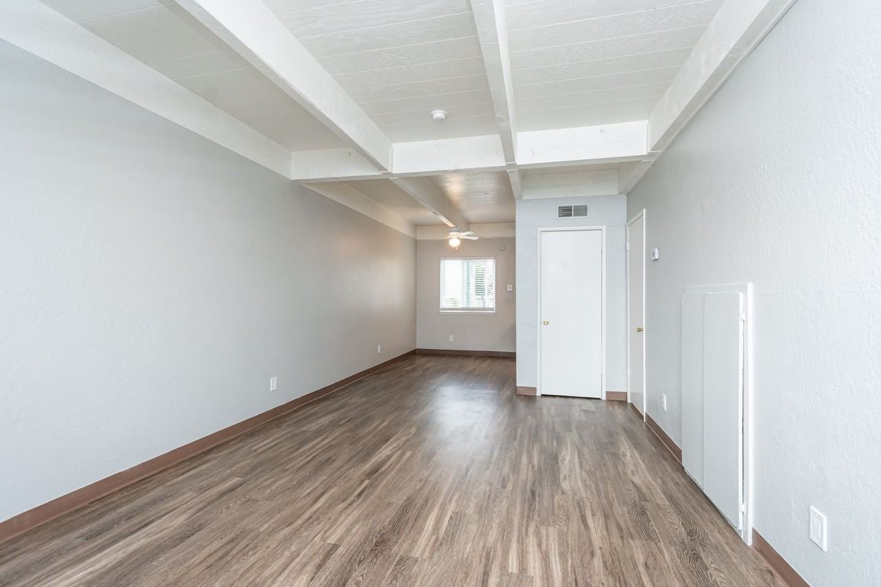 Hillsdale Village - Photo 7 of 35