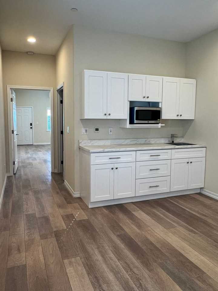 PM16-00305G: 1117 Gurley - Photo 5 of 12