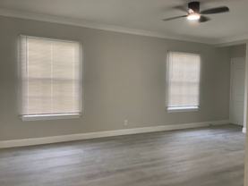 Havenhurst Drive Apartments - Photo 1 of 1