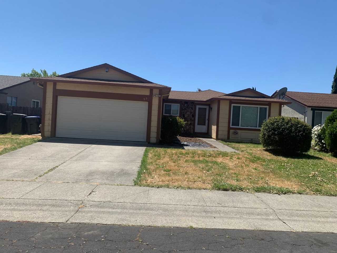 93 Coral Ln - Photo 2 of 16