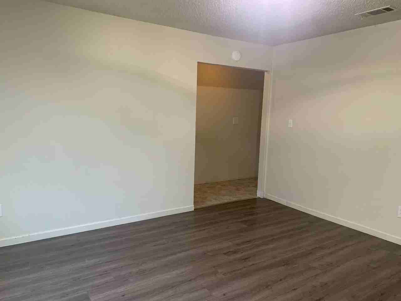 93 Coral Ln - Photo 7 of 16