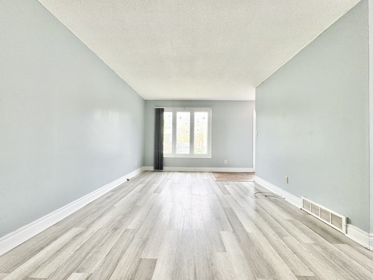 37 Mayfair Dr #1 - Photo 6 of 25
