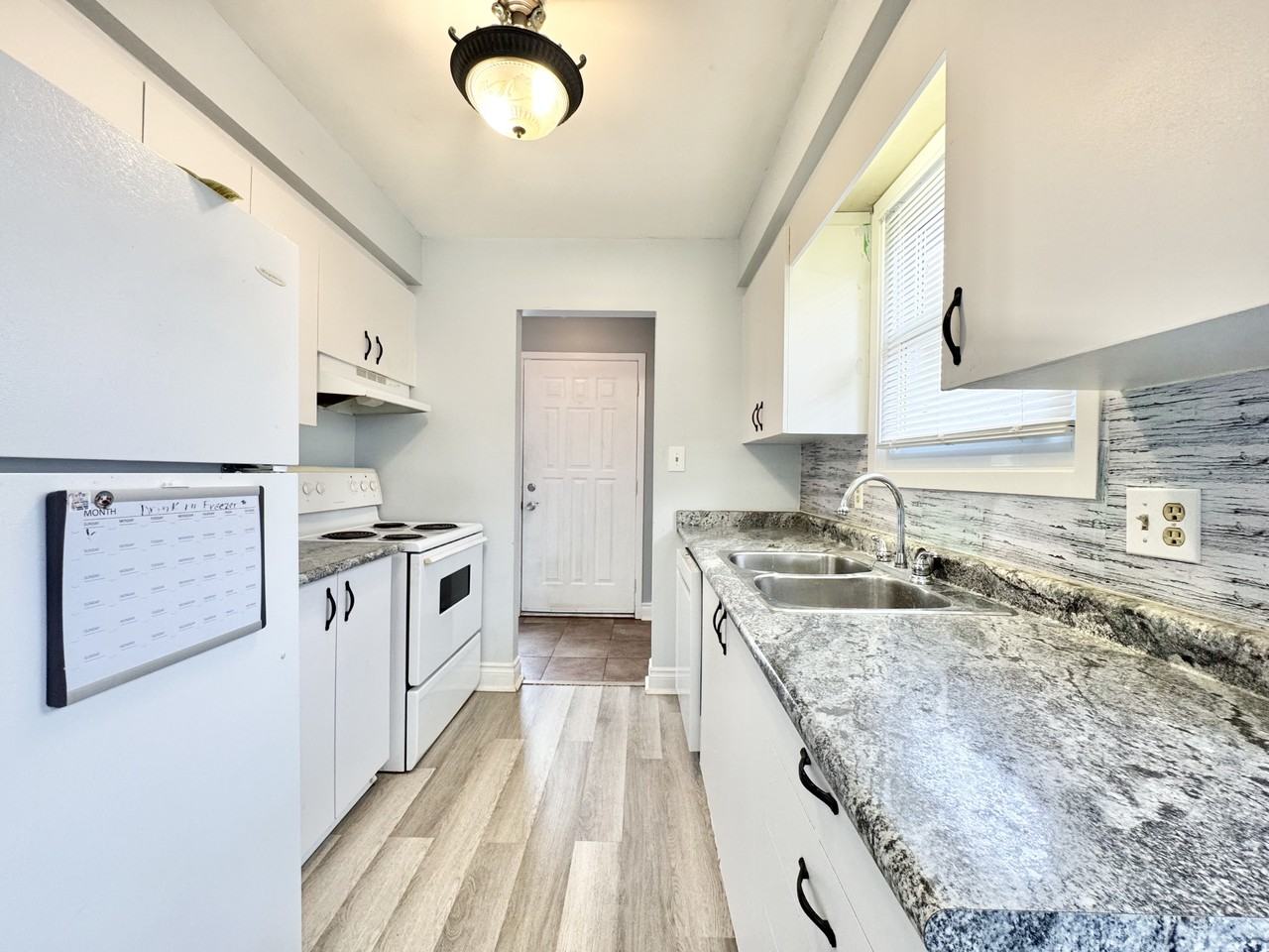 37 Mayfair Dr #1 - Photo 4 of 25
