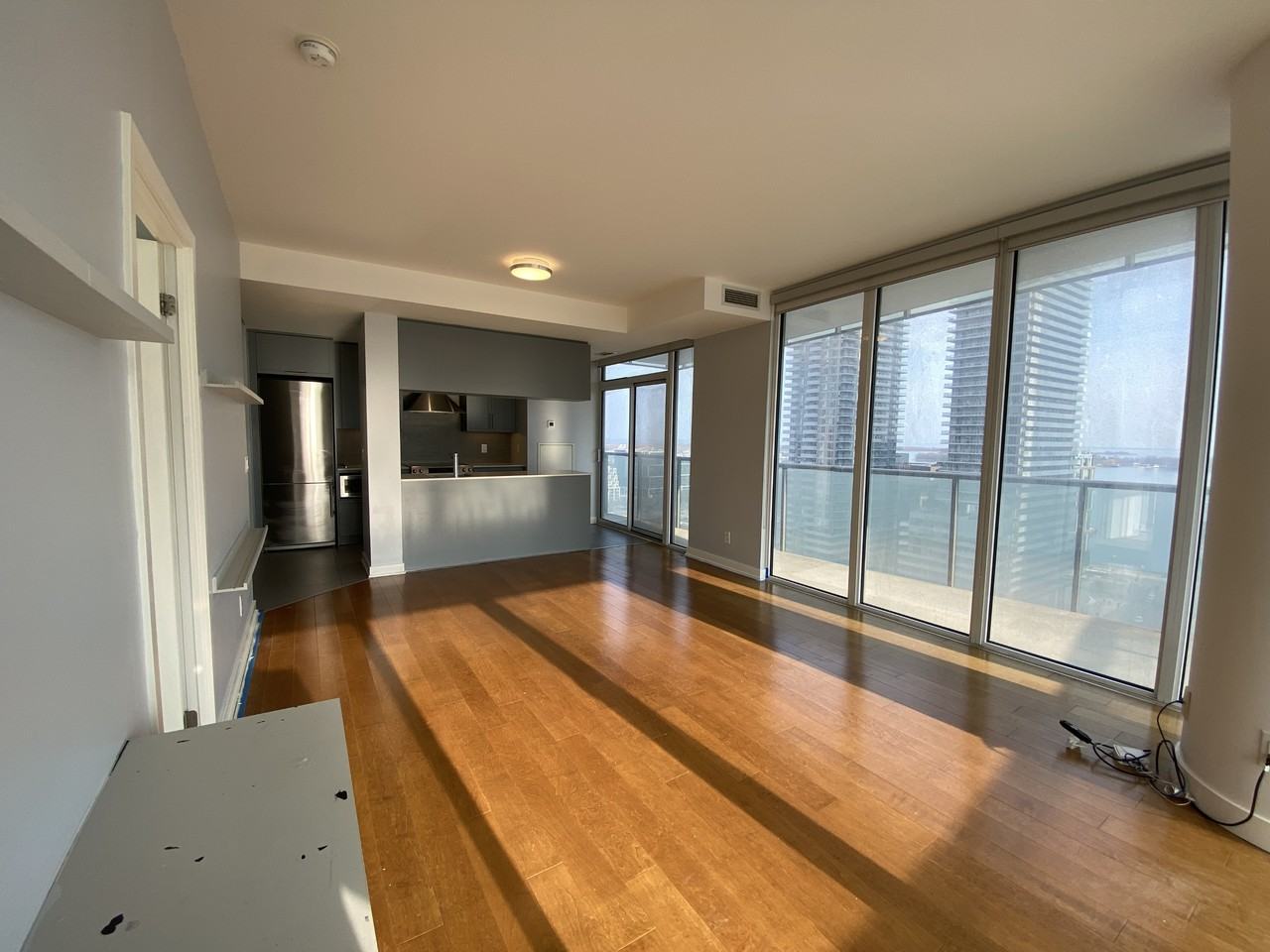 1 Market Wharf #2010 - Photo 2 of 10