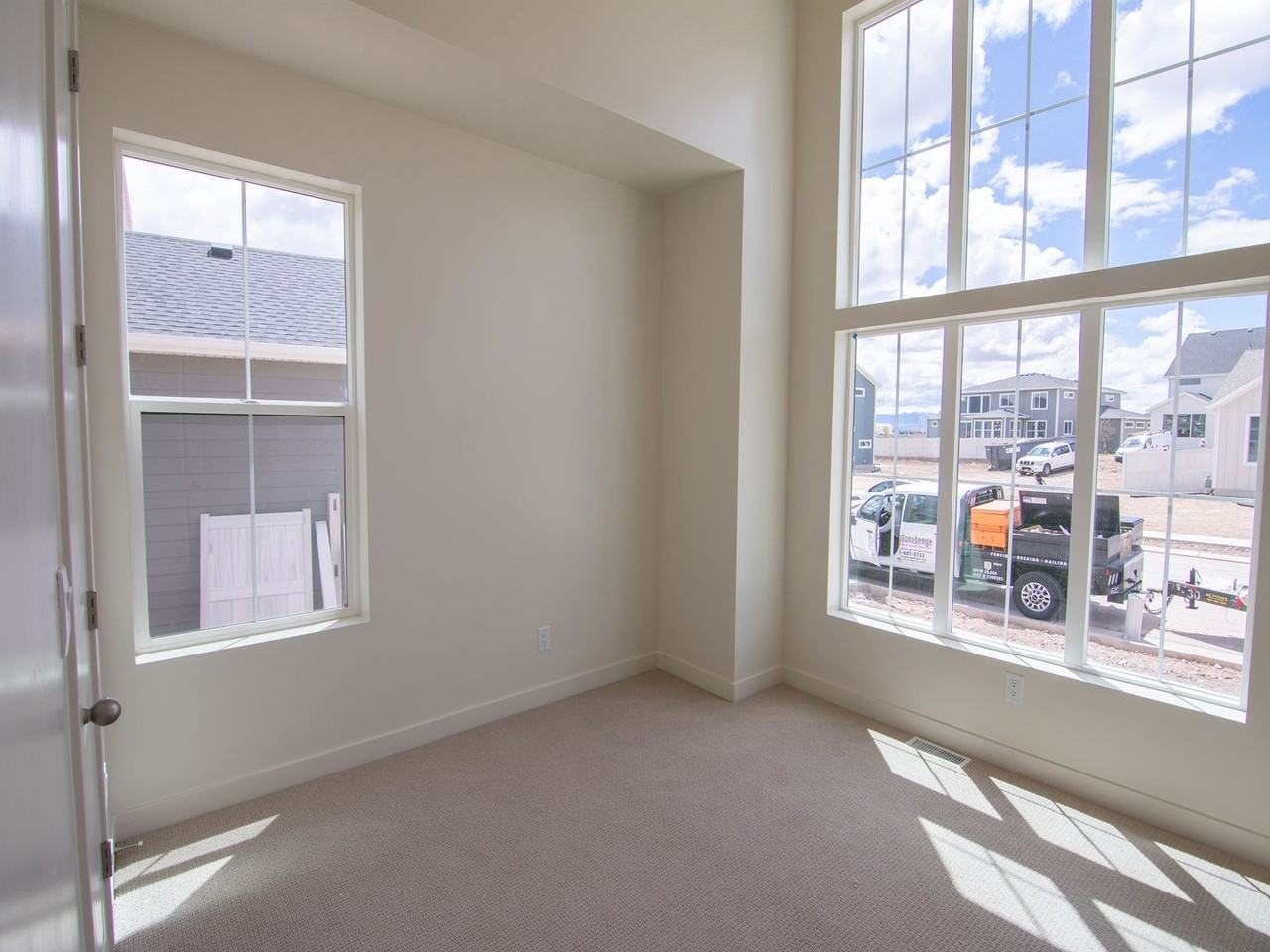 3038 N Kingbird Dr - Photo 3 of 16