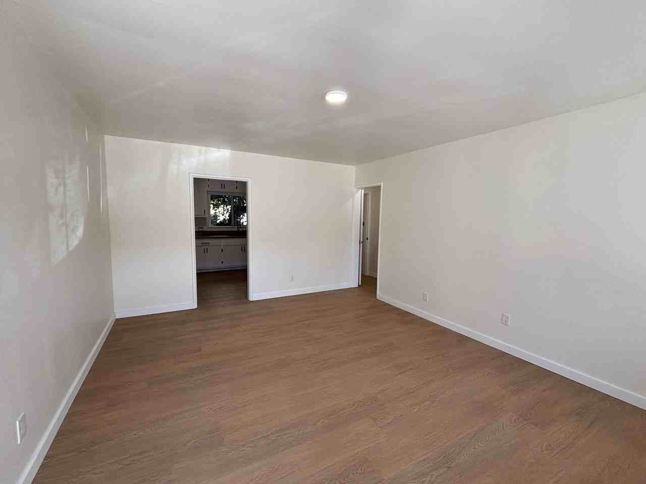 6817-6819 N. Figueroa St. - Photo 2 of 18