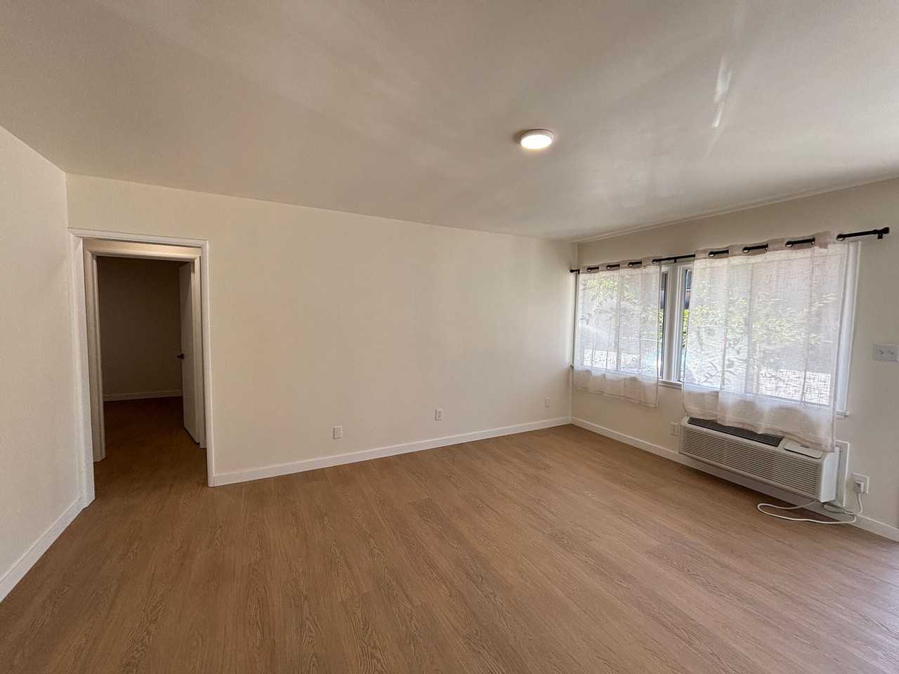 6817-6819 N. Figueroa St. - Photo 6 of 18