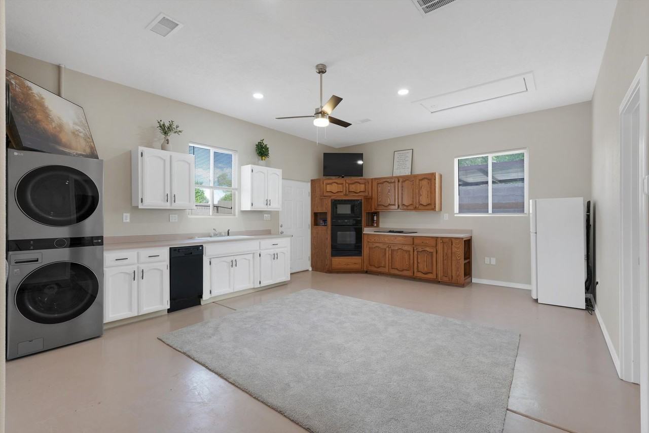 707 Alameda Blvd Nw - Photo 4 of 16