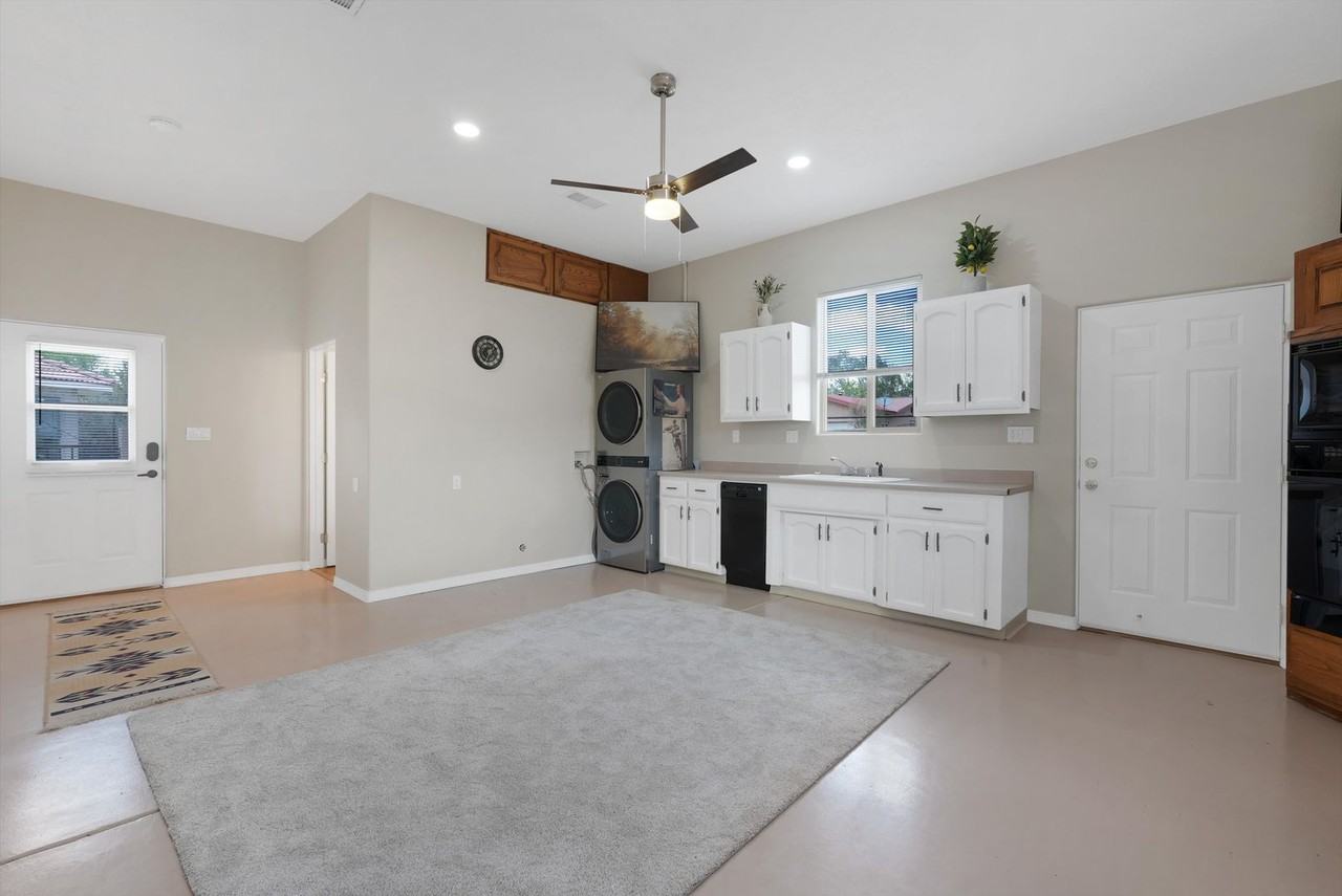 707 Alameda Blvd Nw - Photo 6 of 16