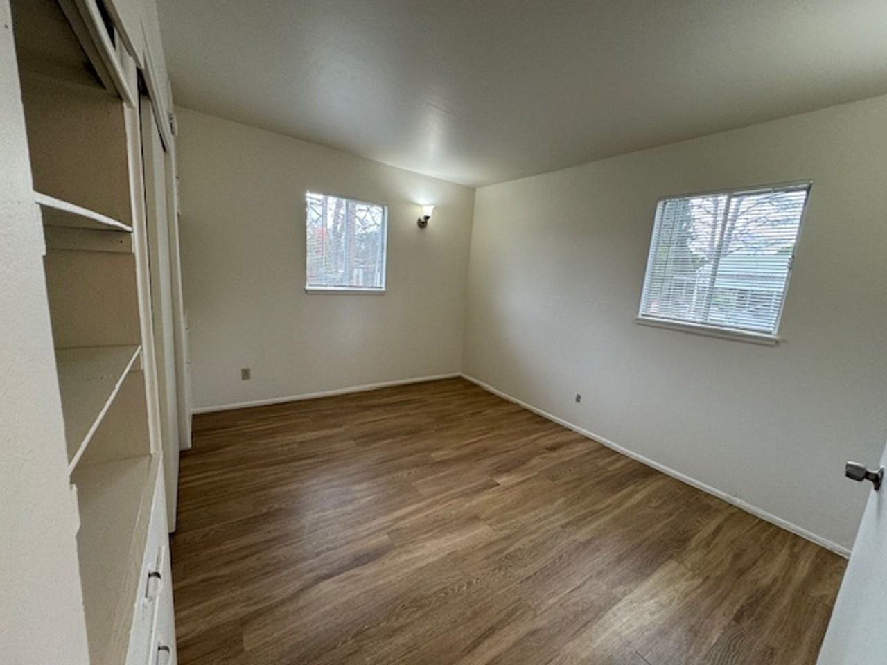 R-1615E - Photo 6 of 9