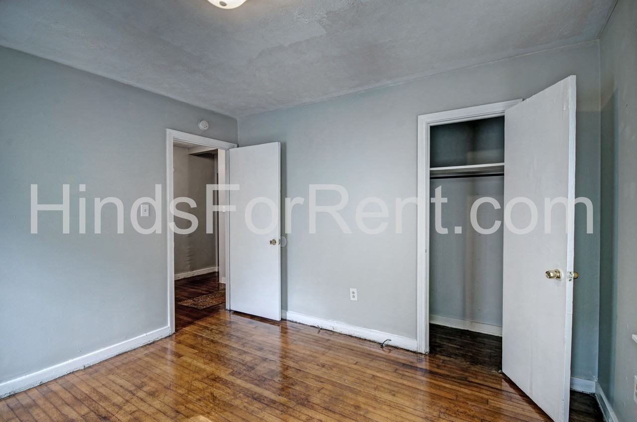 749 Montclair Place - Photo 3 of 20