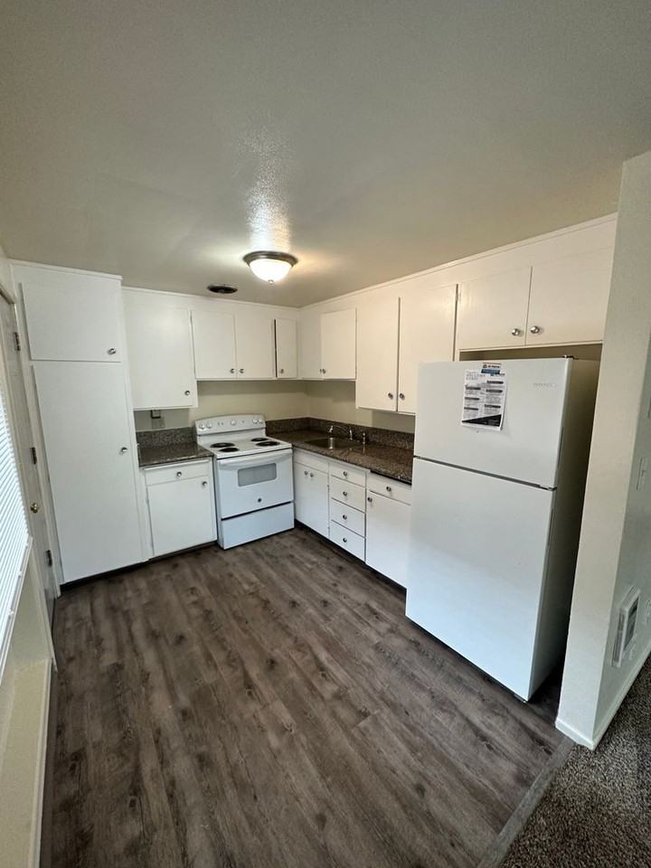 West Apartments - Photo 4 of 12