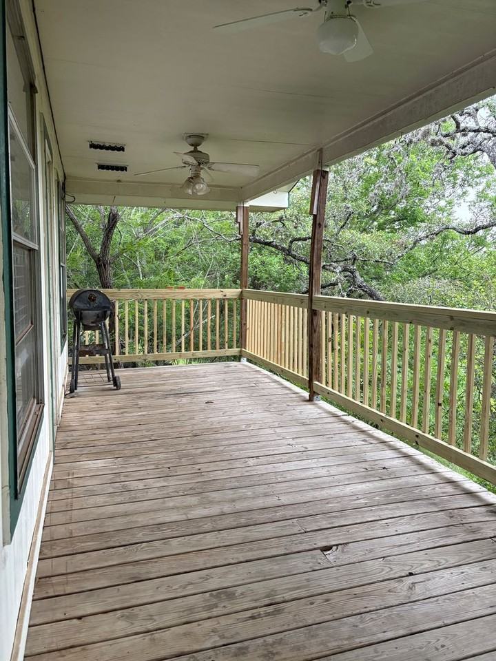 163 Oakridge Trl - Photo 3 of 8