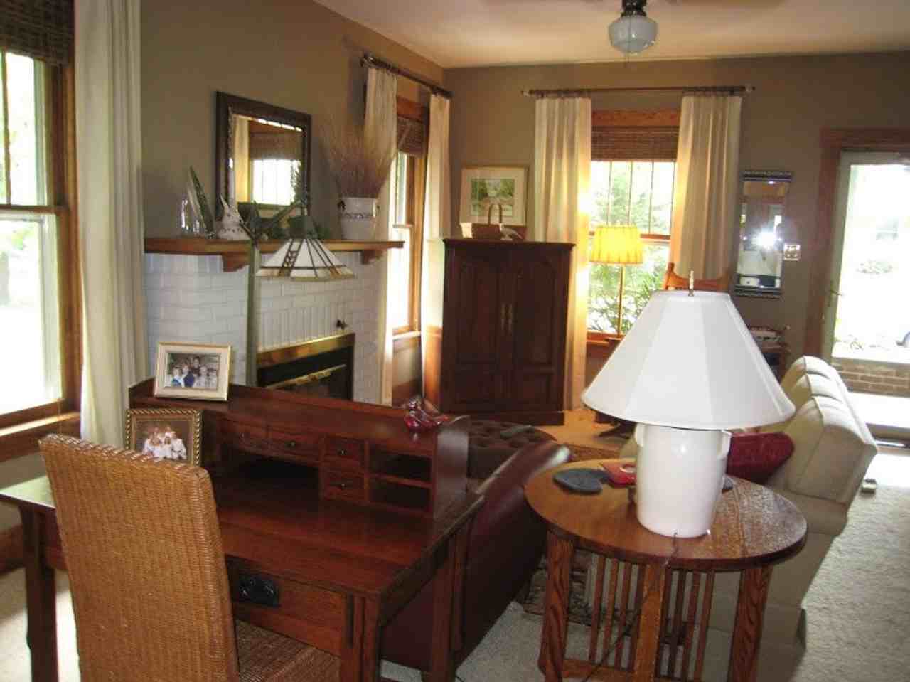 1734 Fairchild Ave - Photo 2 of 11