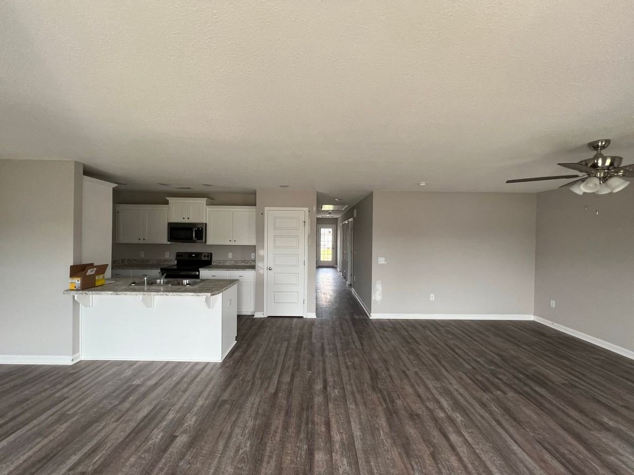 7054 White Pine Ave - Photo 2 of 14