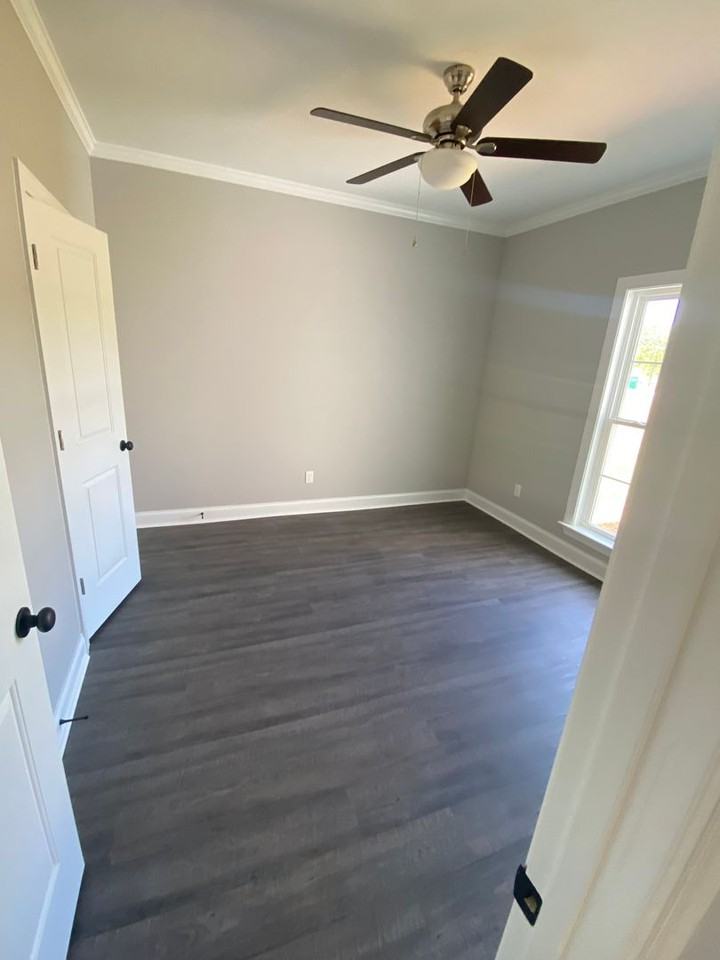 139 Scarlet Way - Photo 7 of 11