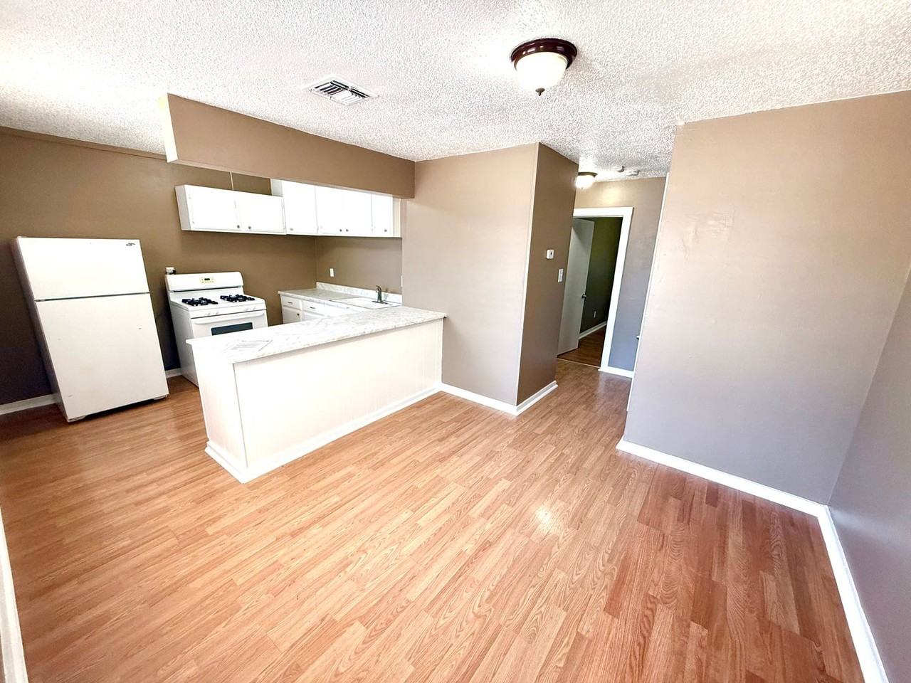 1829 E Highland Blvd - Photo 2 of 16