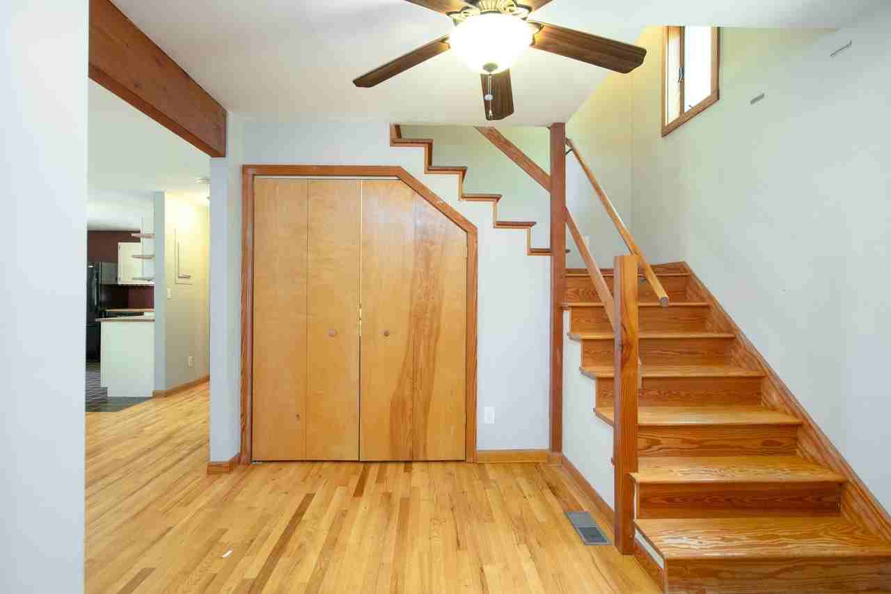 1802 Shelor Ln - Photo 2 of 23