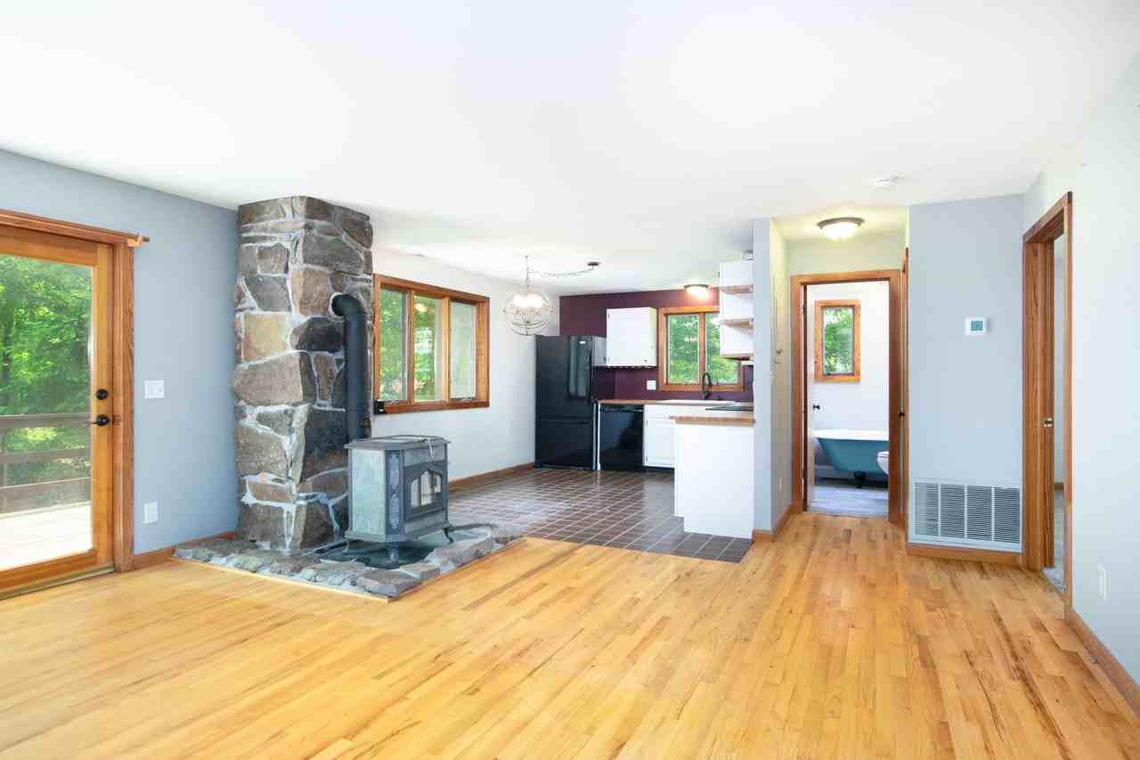 1802 Shelor Ln - Photo 4 of 23