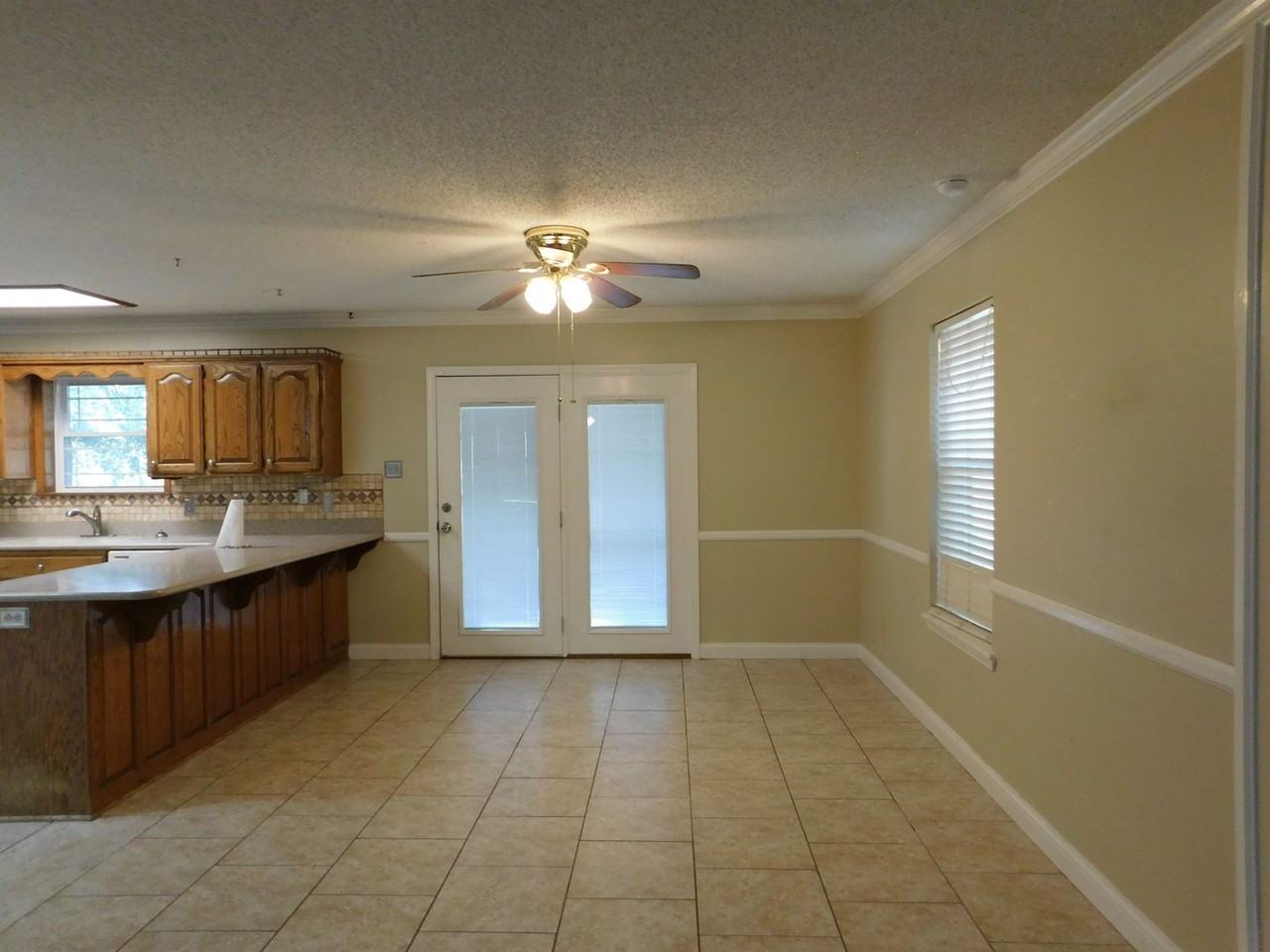 2221 Breckenridge Ter - Photo 2 of 5