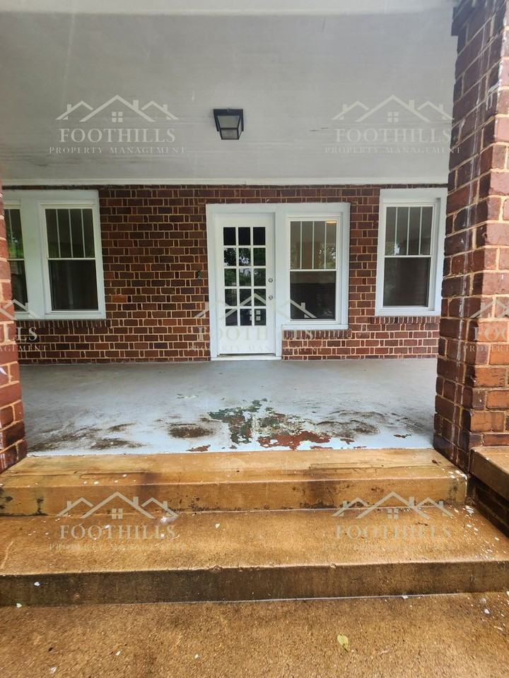 1208 W Whitner St - Photo 3 of 25