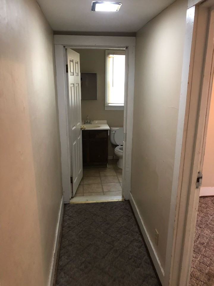 1011 N High St - Photo 2 of 8