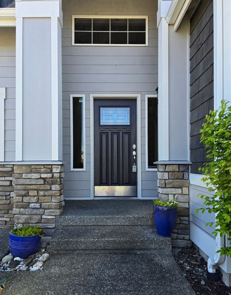 8320 71st St Ne - Photo 2 of 27