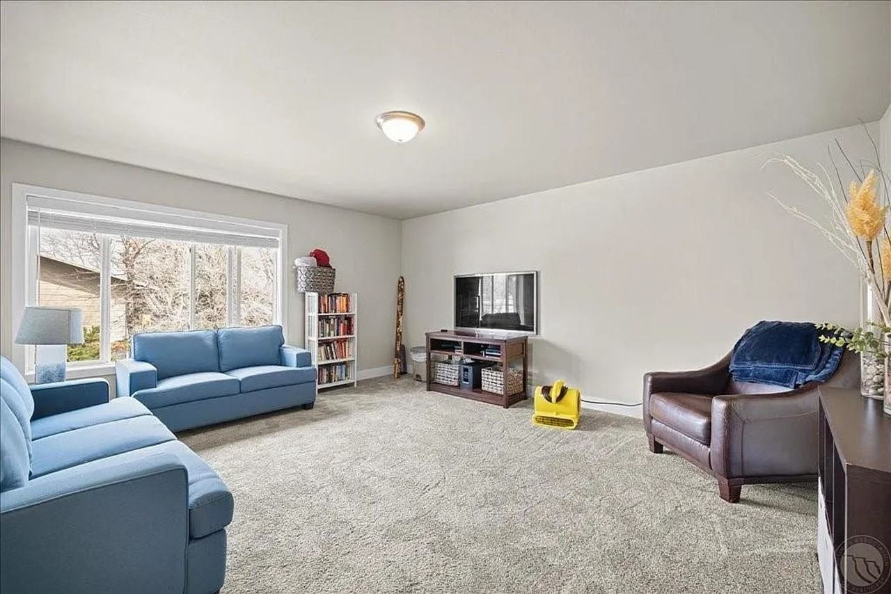 908 Midway Ln - Photo 6 of 9
