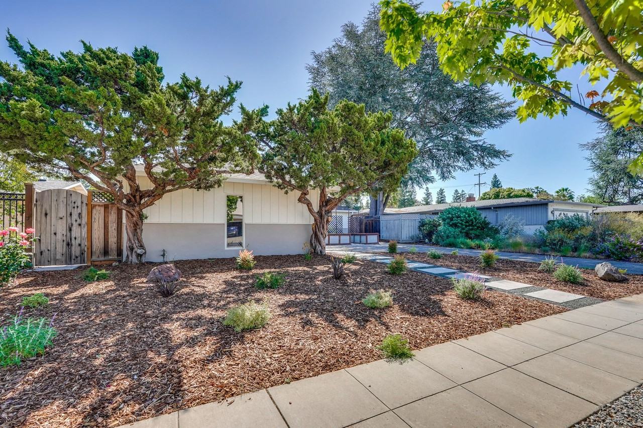 3238 Todd Way - Photo 2 of 32