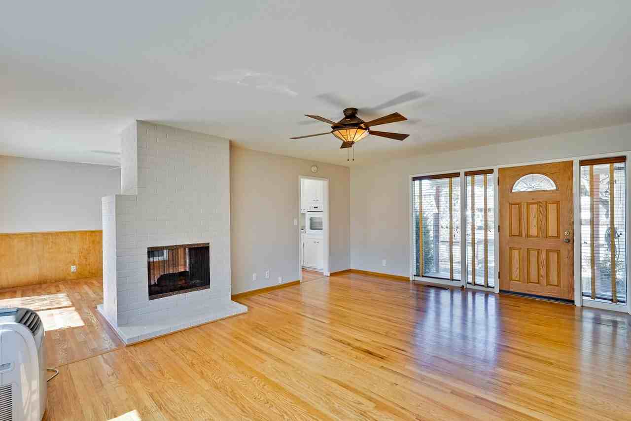 3238 Todd Way - Photo 3 of 32