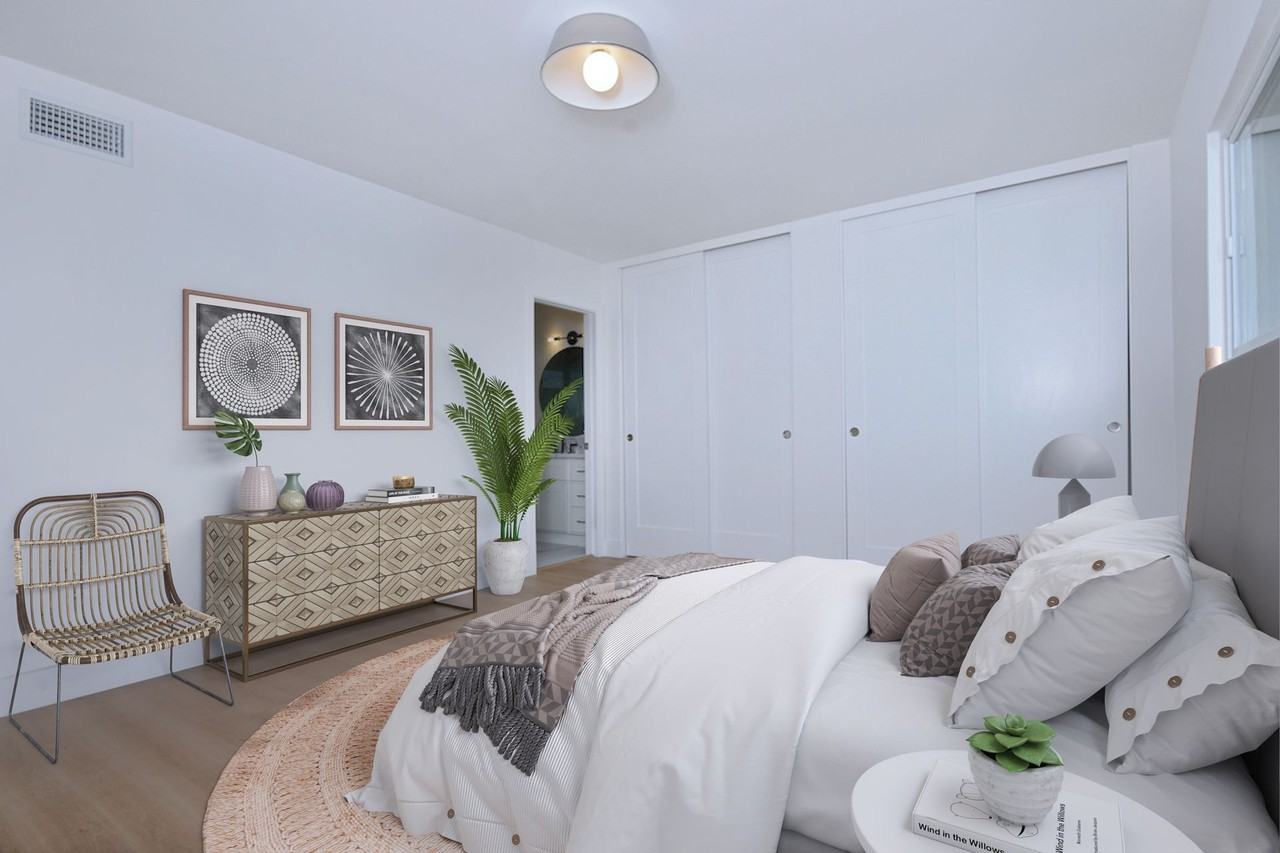 A Santa Monica Sanctuary: 834 Fourth Street - Photo 3 of 7