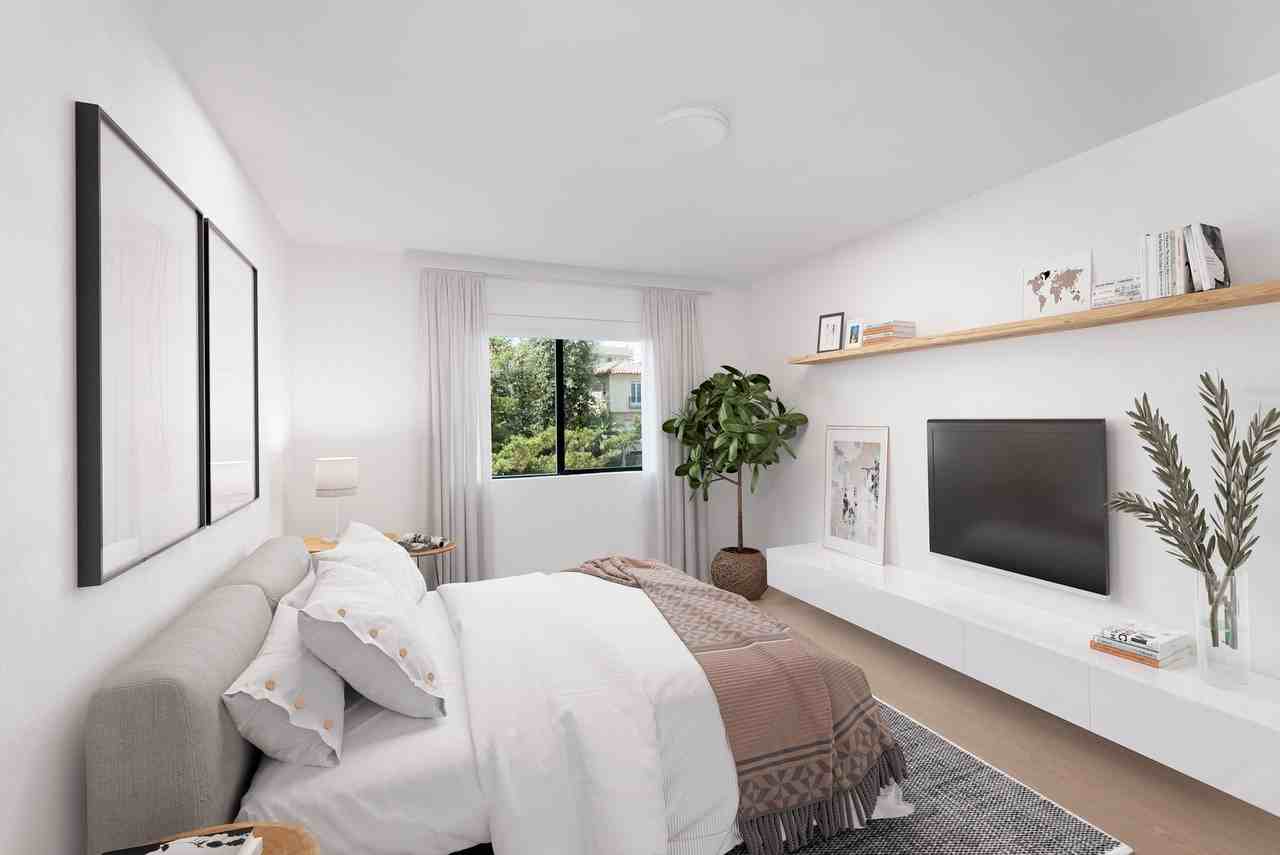 1546 Bundy Drive - Photo 3 of 4